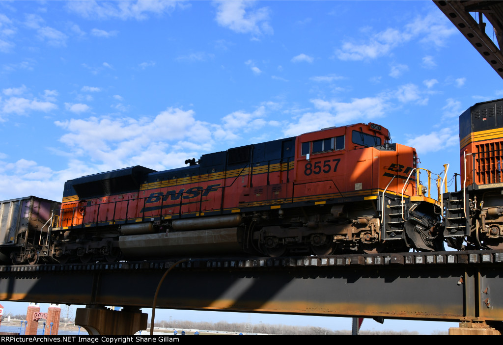 BNSF 8557 Roster shot